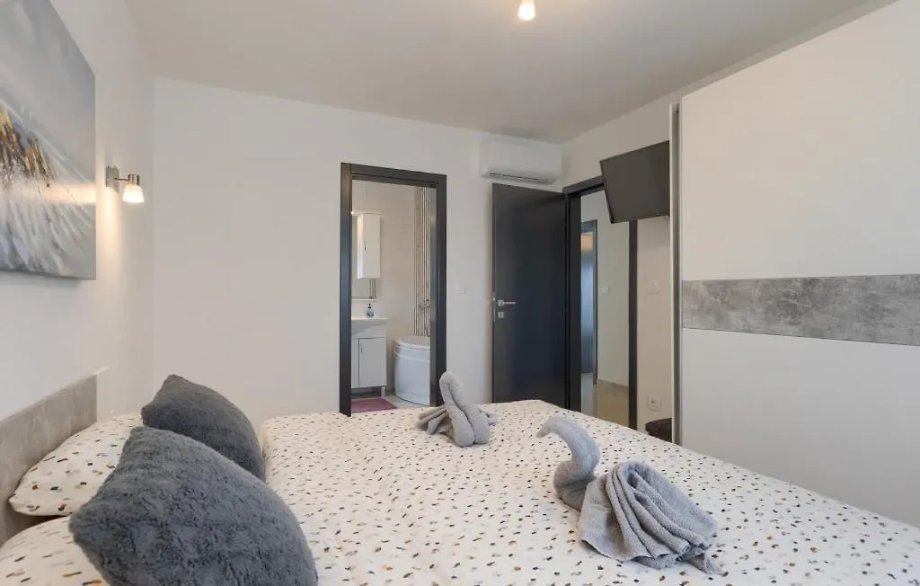 Villa La Perla By Villas Guide Pula 0*,