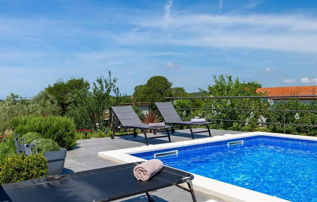 Villa La Perla By Villas Guide Pula